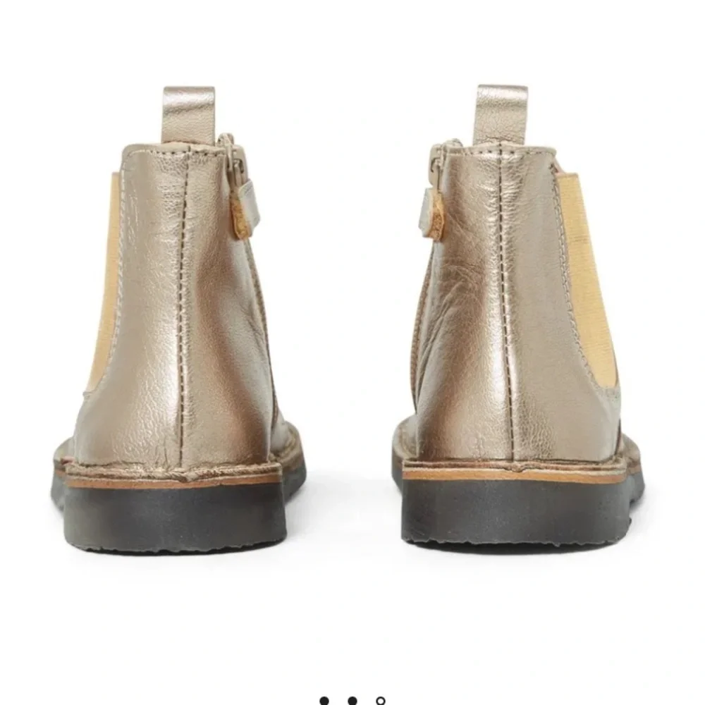 Stylish Kids Boots - Metallic Tan PÈPÈ Suede Chelsea Boots | Gold‎